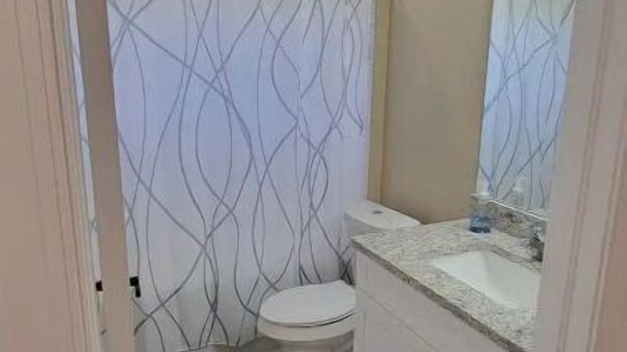 Photo of Bathroom in Harris