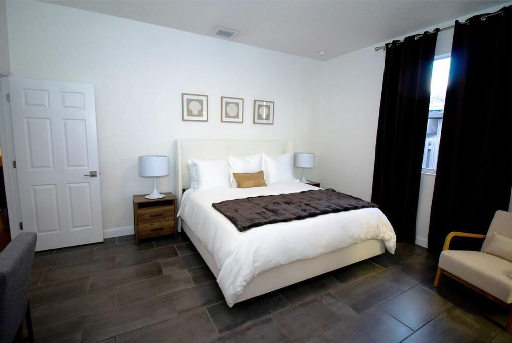 Photo of Bedroom in Dania Beach
