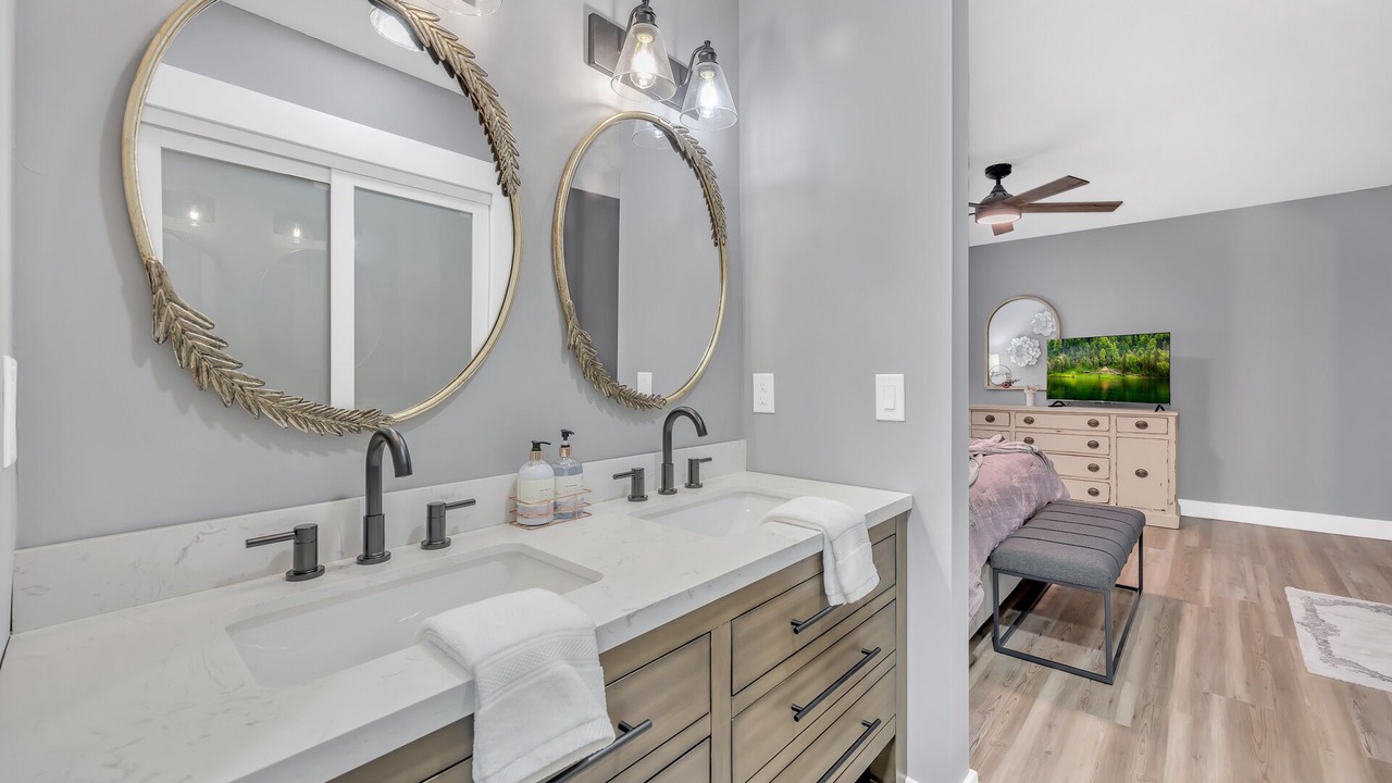 Photo of Bathroom in Doctors Inlet