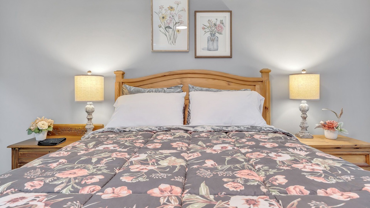 Photo of Bedroom in Doctors Inlet