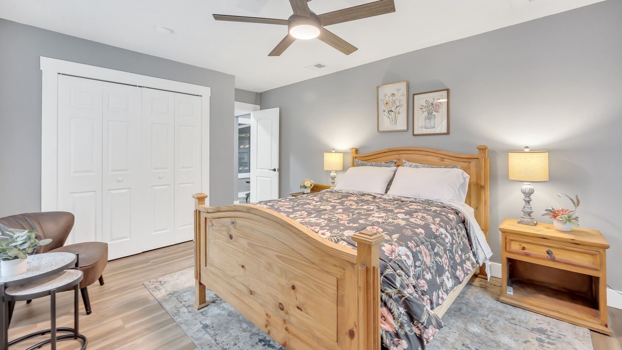 Photo of Bedroom in Doctors Inlet
