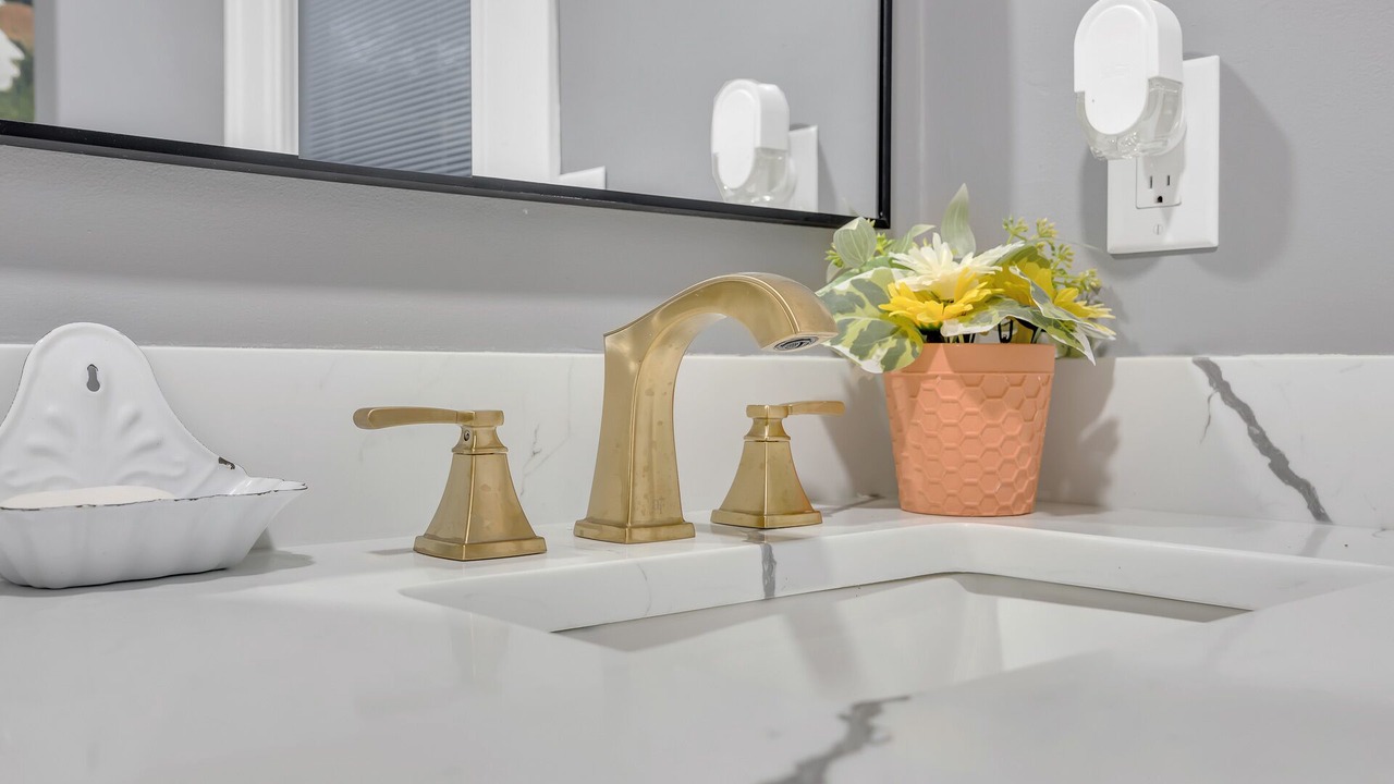 Photo of Bathroom in Doctors Inlet