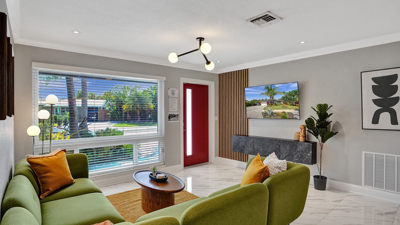 Photo of Bedroom in Oakland Park