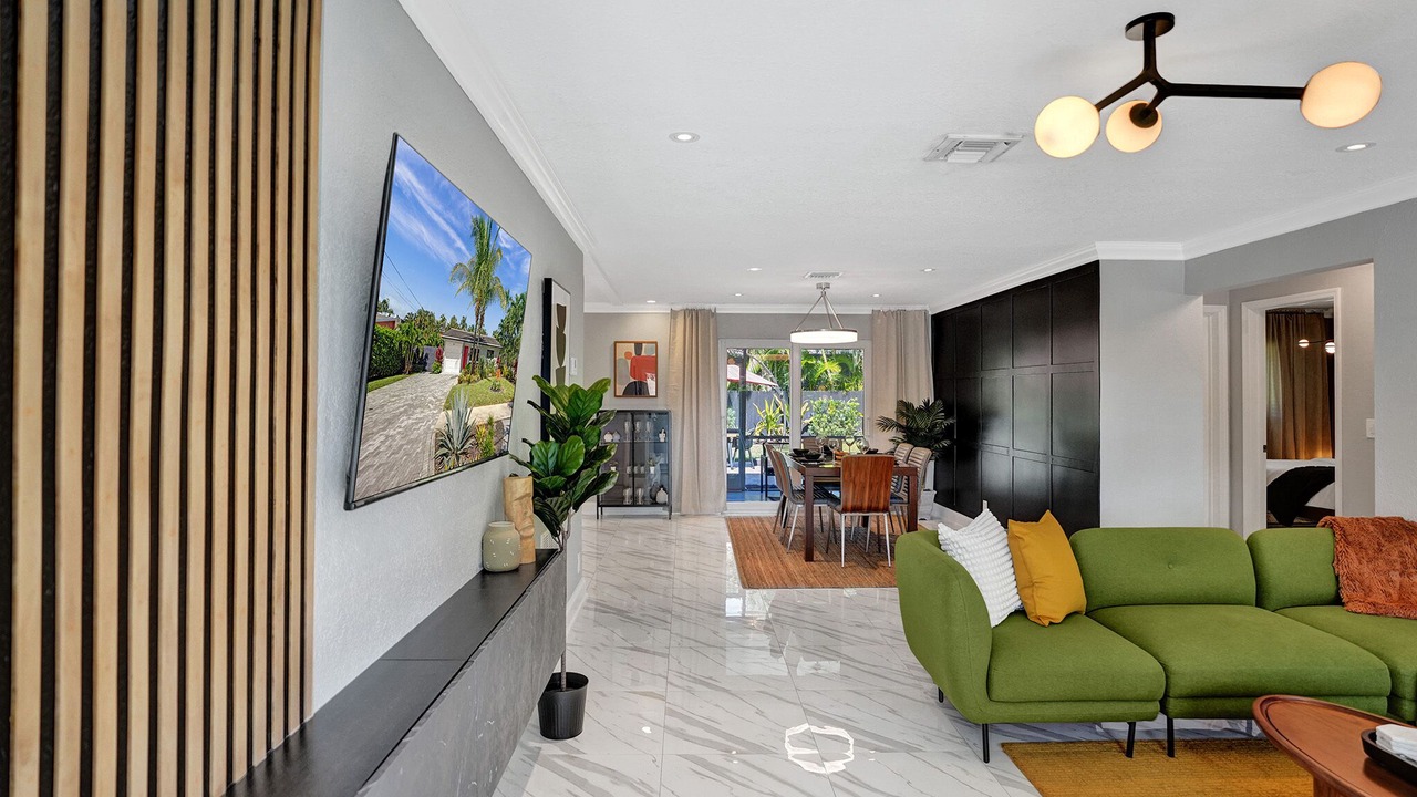 Photo of Livingroom in Oakland Park