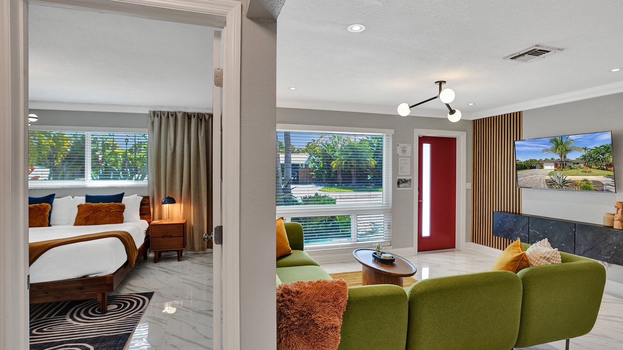 Photo of Bedroom in Oakland Park