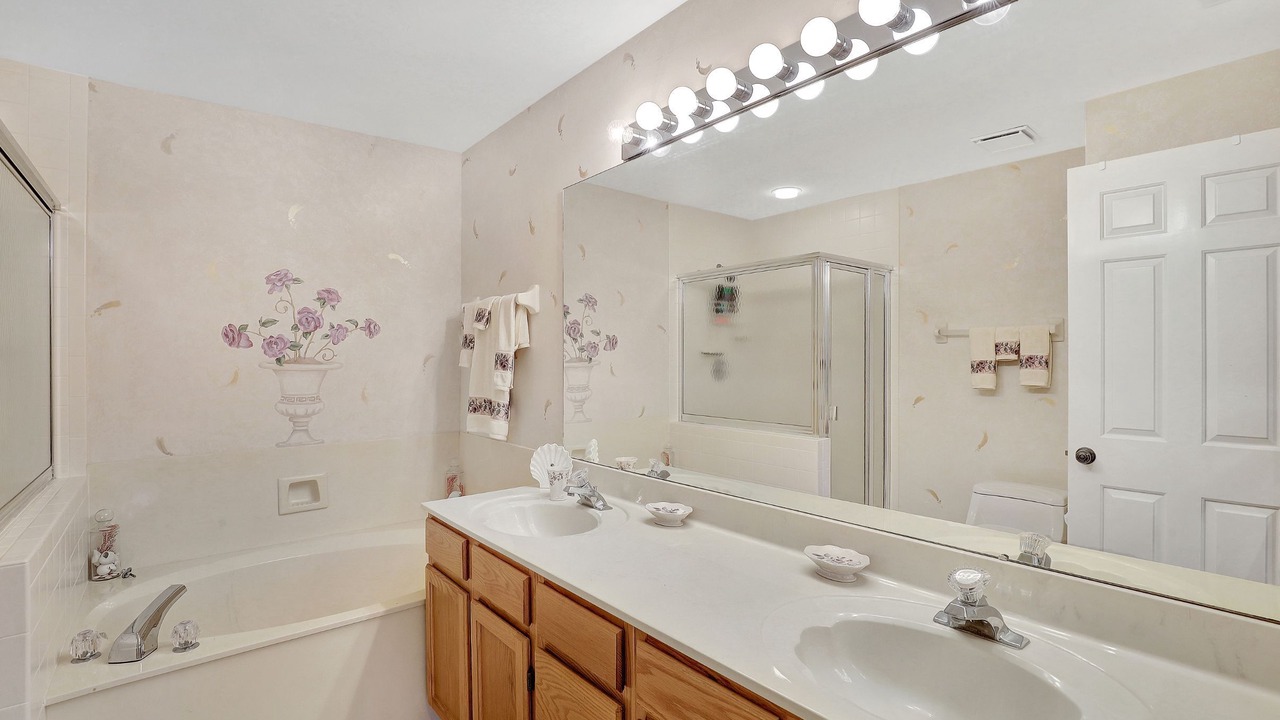 Photo of Bathroom in Pelican Bay