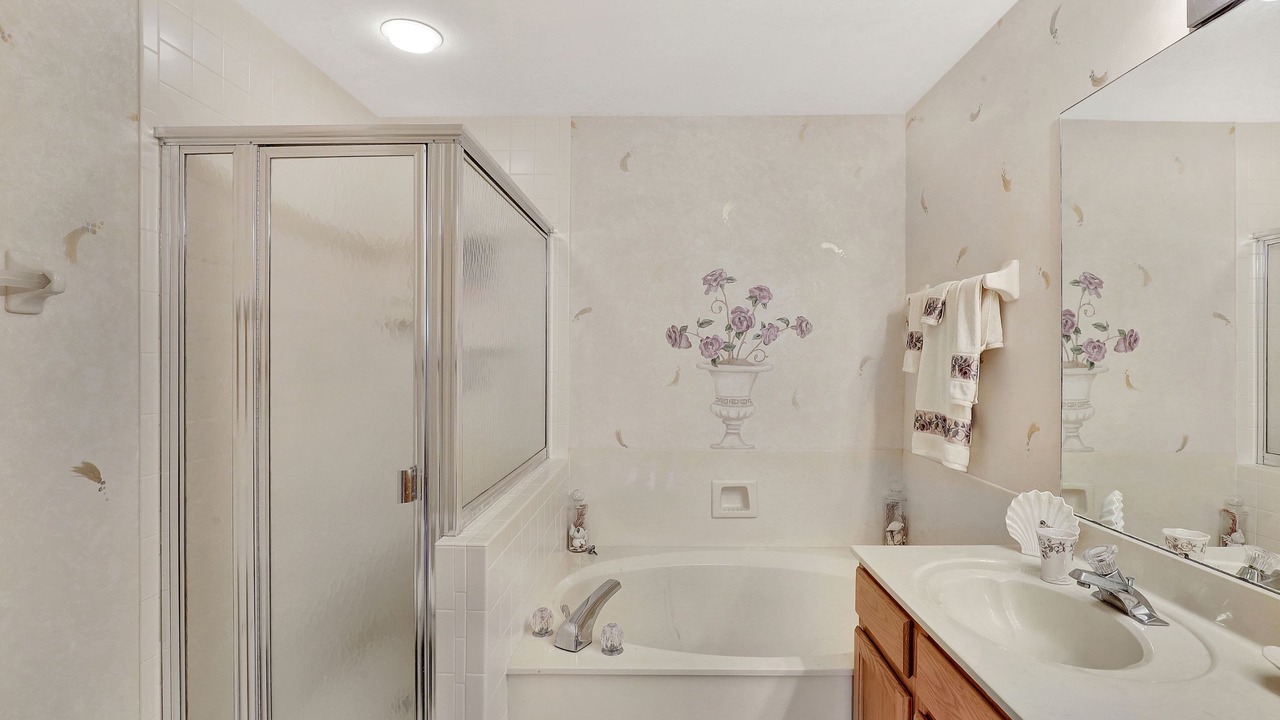 Photo of Bathroom in Pelican Bay