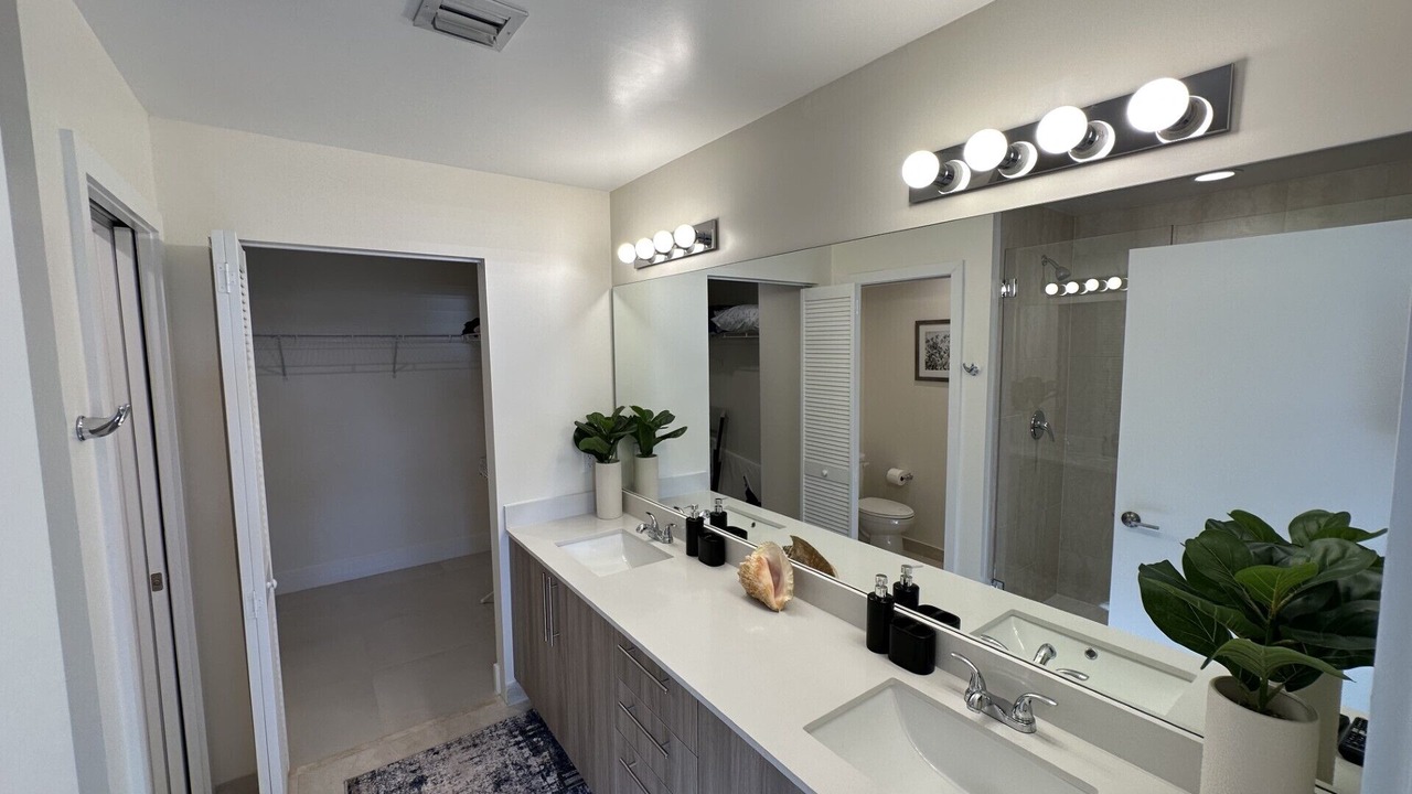 Photo of Bathroom in Majestic Palms