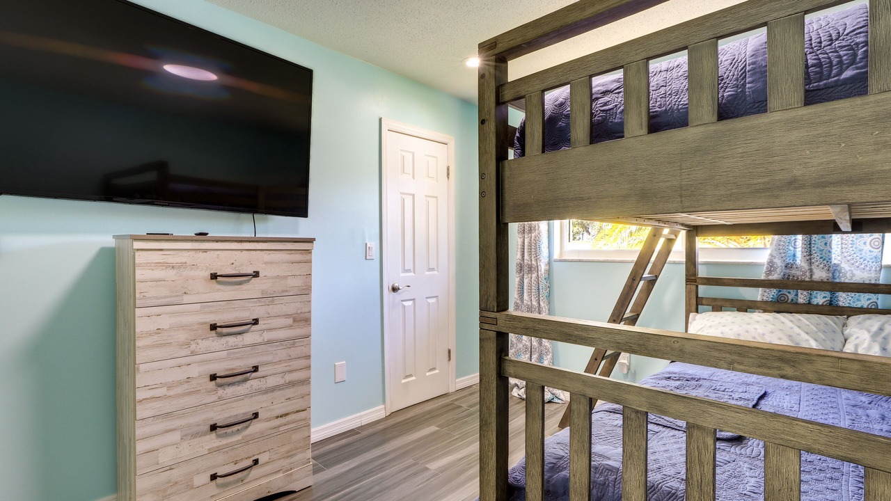 Photo of Bedroom in Edgewater