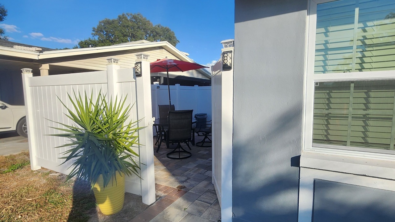 Photo of Patio Balcony in Orient Park
