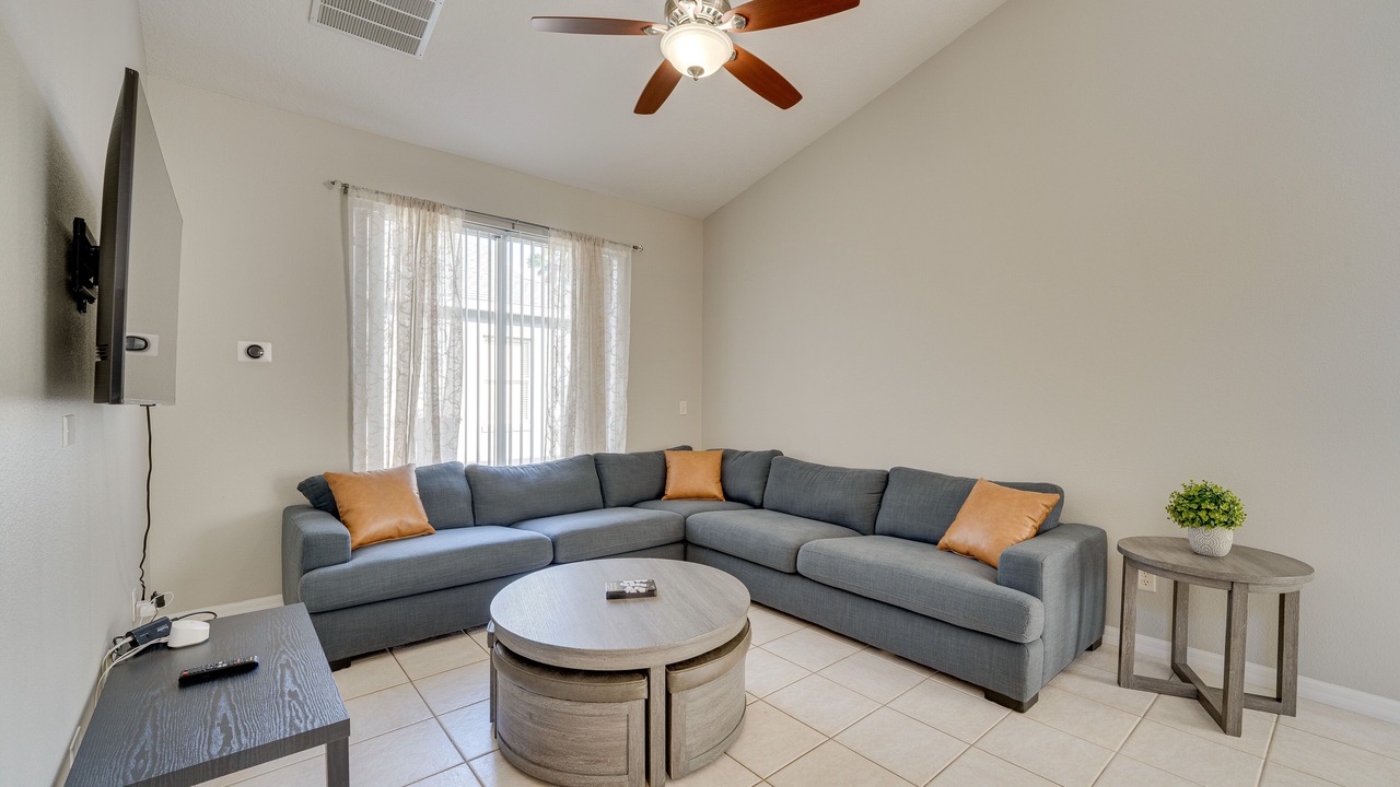 Photo of Livingroom in Tuscan Ridge