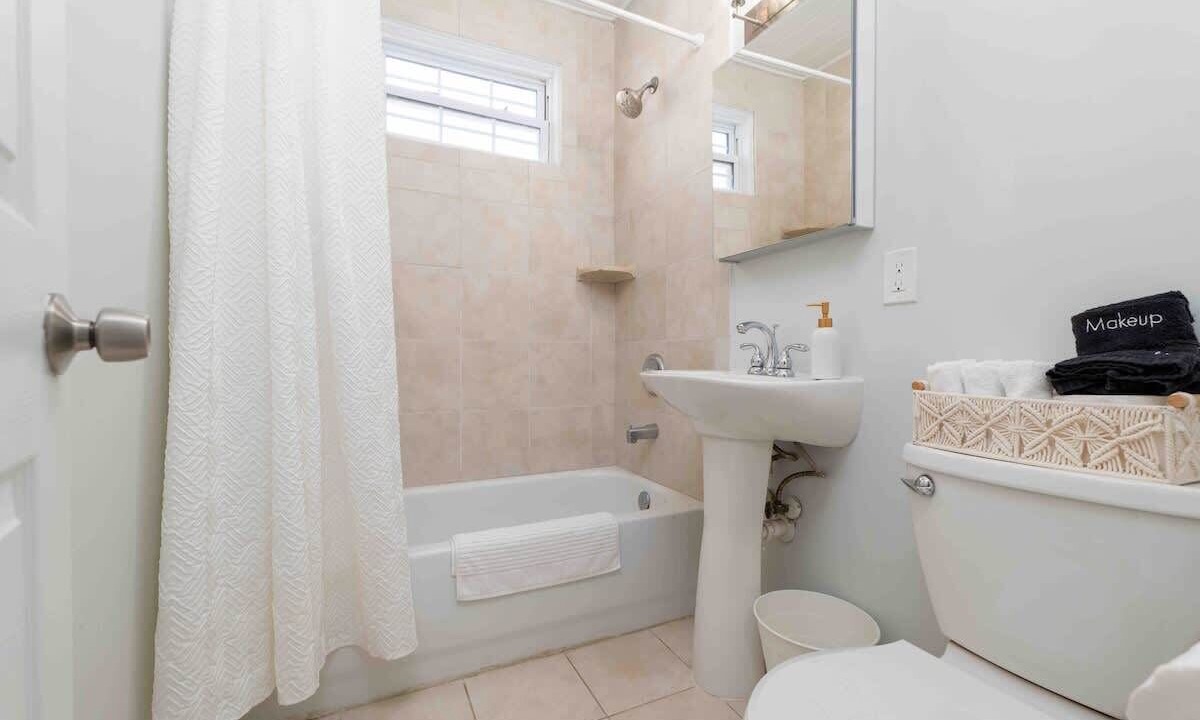 Photo of Bathroom in Neptune Beach