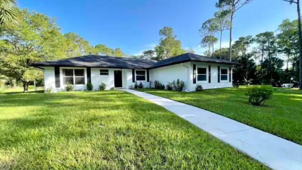 Photo of Outdoor in Jupiter Farms