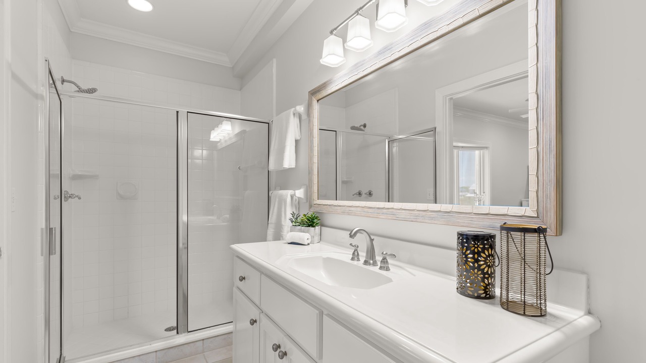 Photo of Bathroom in Plantation