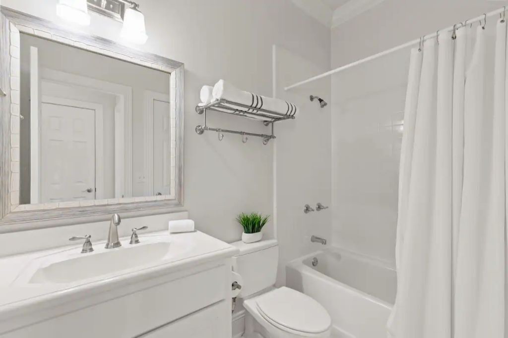 Photo of Bathroom in Plantation