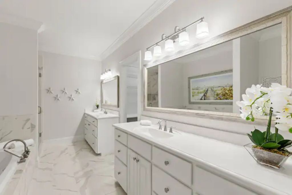 Photo of Bathroom in Plantation