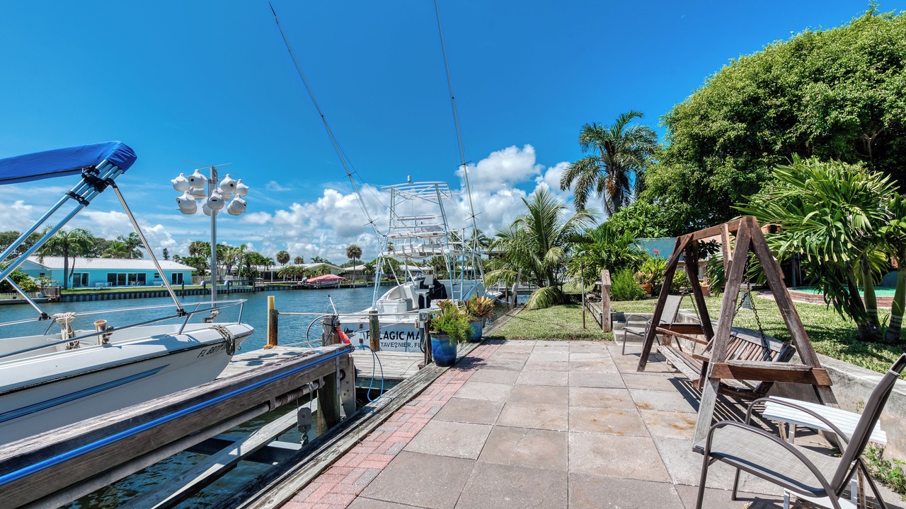 Photo of Others in Cocoa Isles