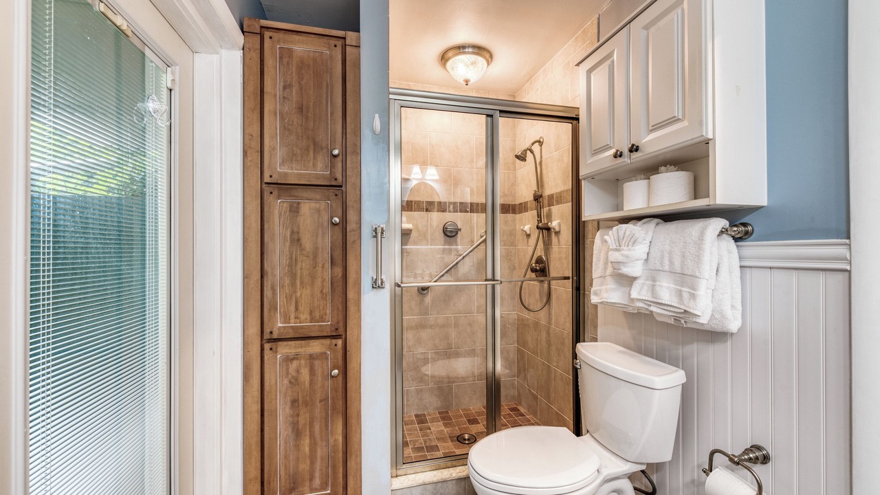 Photo of Bathroom in Cocoa Isles