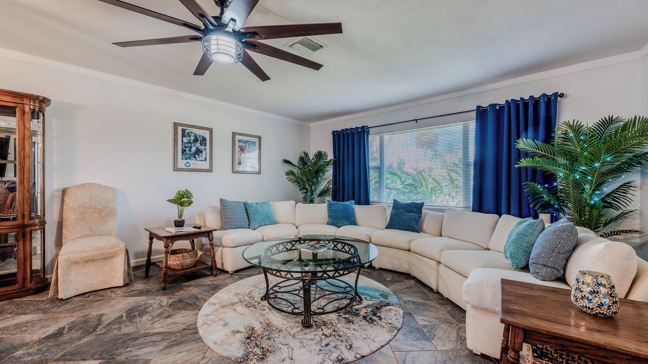 Photo of Livingroom in Cocoa Isles