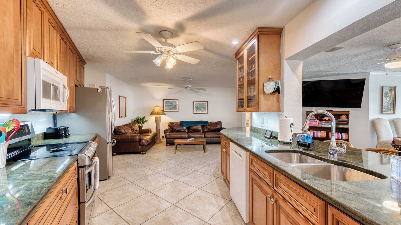 Photo of Kitchen in Cocoa Isles