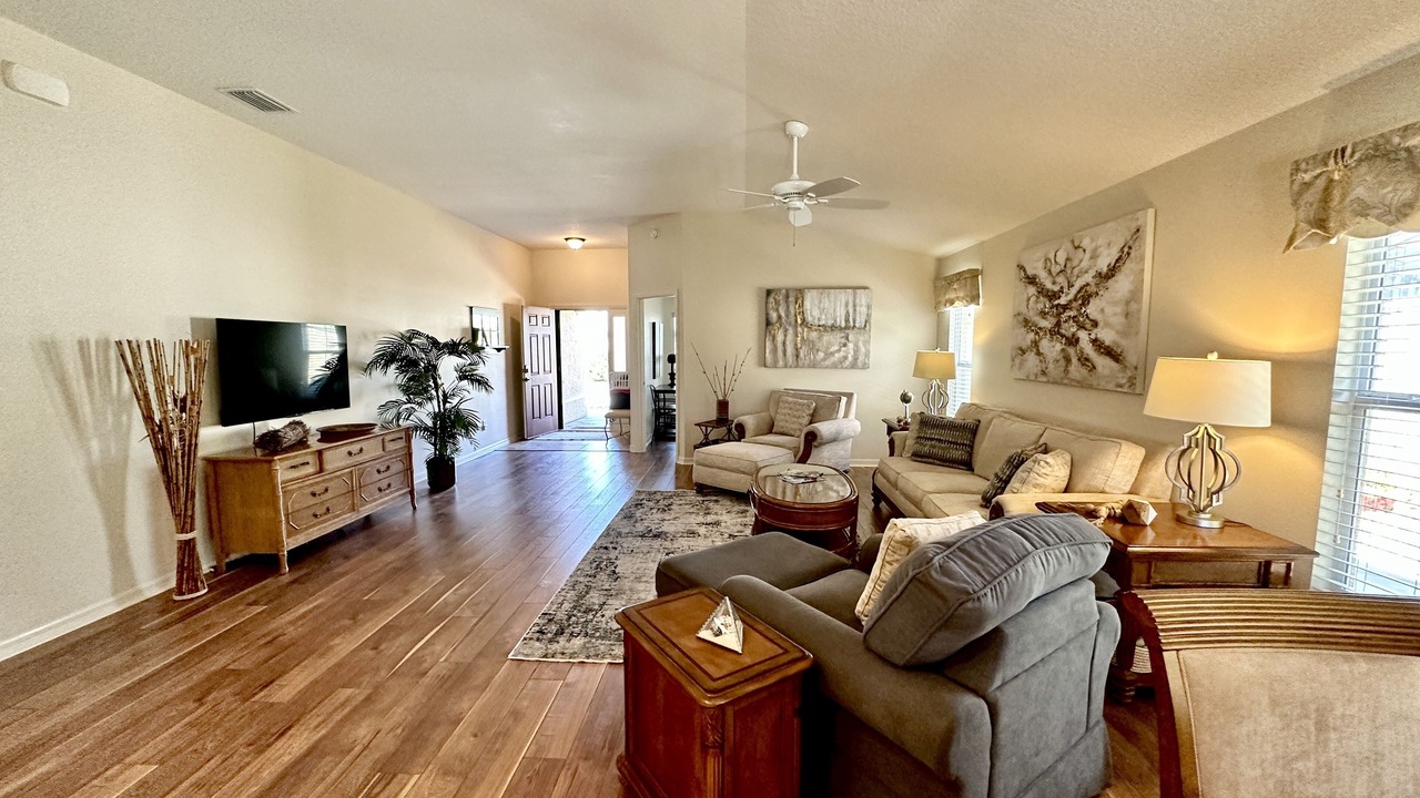 Photo of Livingroom in Collier