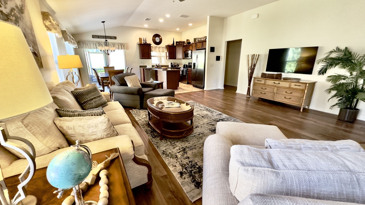 Photo of Livingroom in Collier
