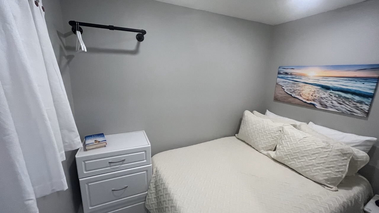 Photo of Bedroom in Vanderbilt Beach