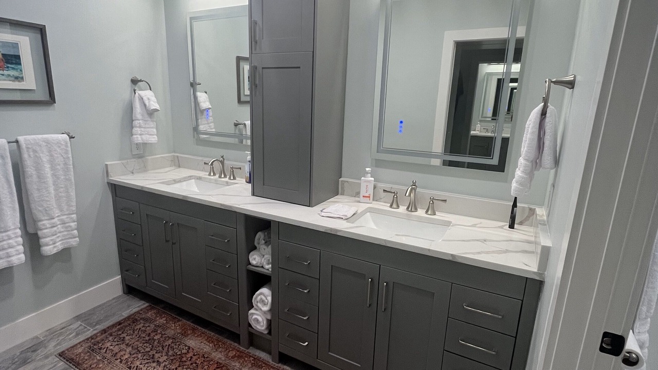 Photo of Bathroom in Vanderbilt Beach