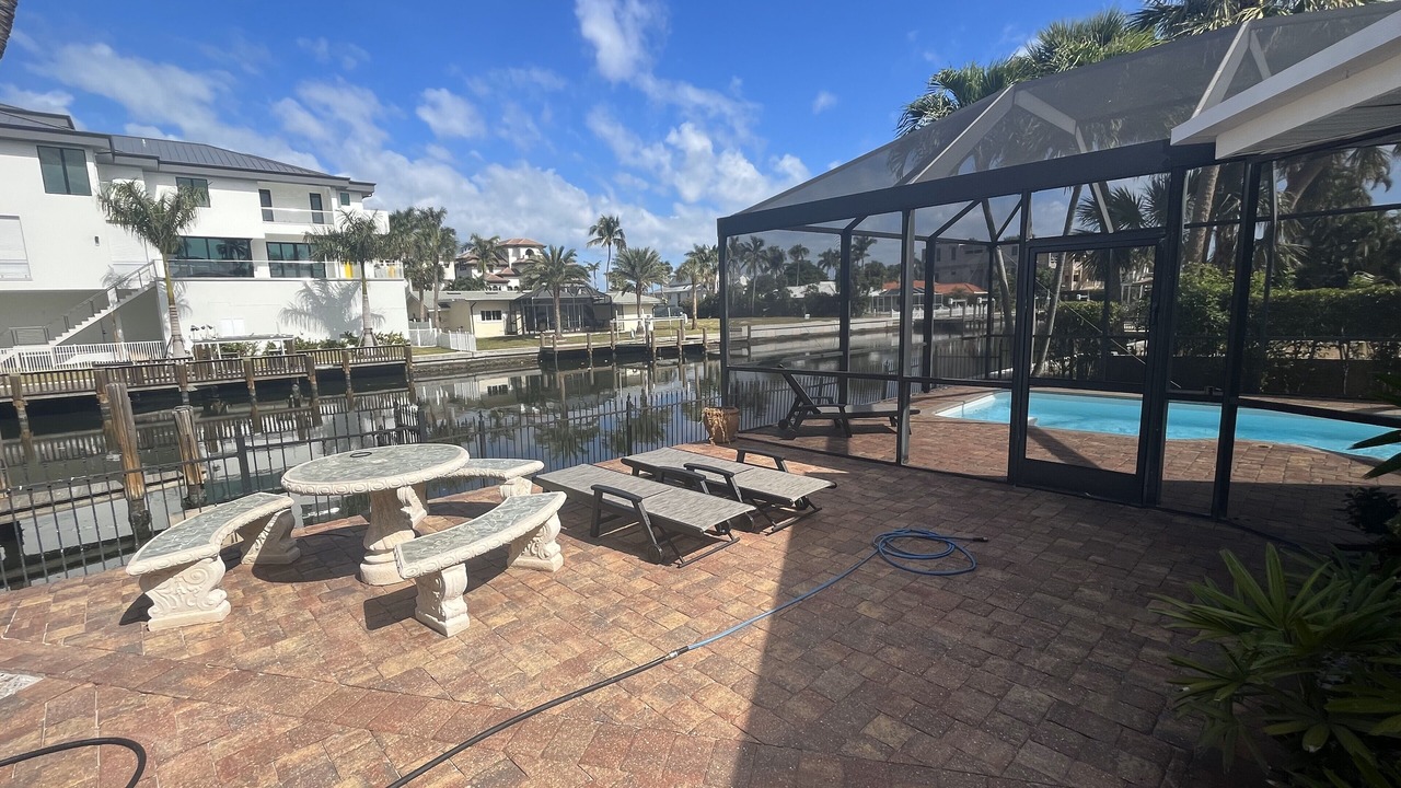 Photo of Outdoor in Vanderbilt Beach