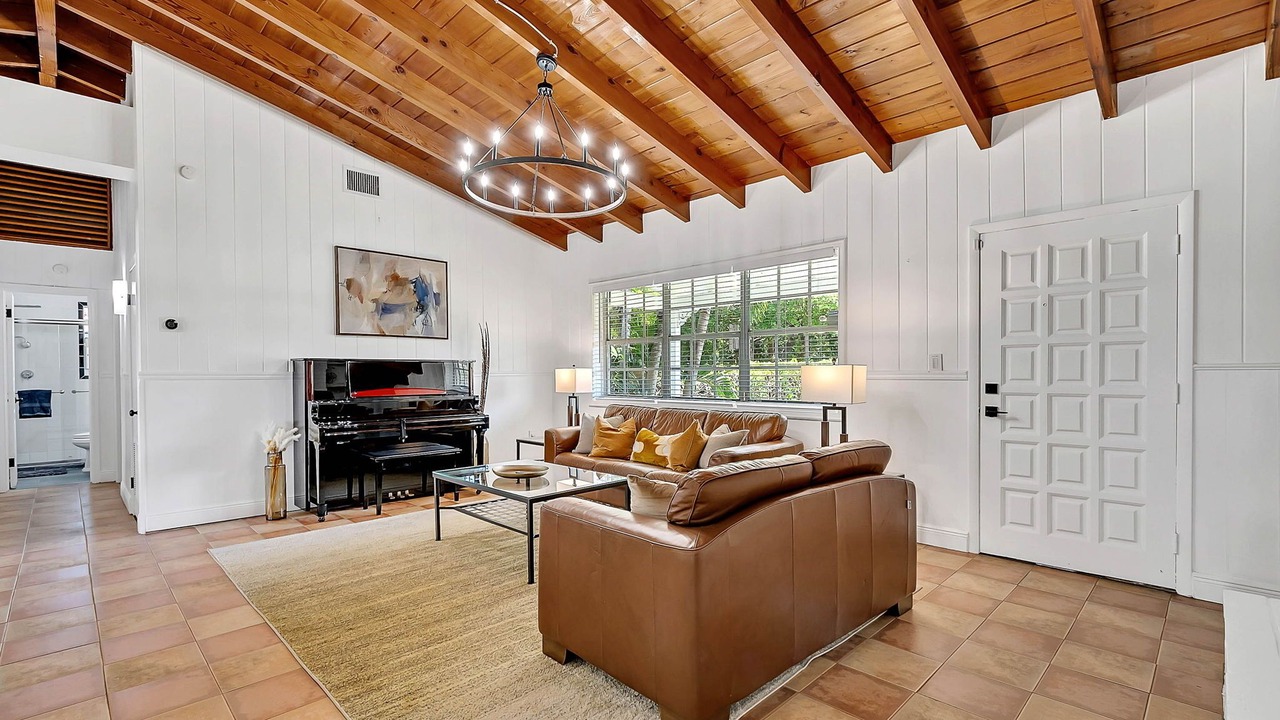 Photo of Livingroom in Little Havana