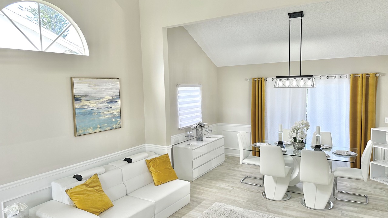 Photo of Livingroom in East Naples
