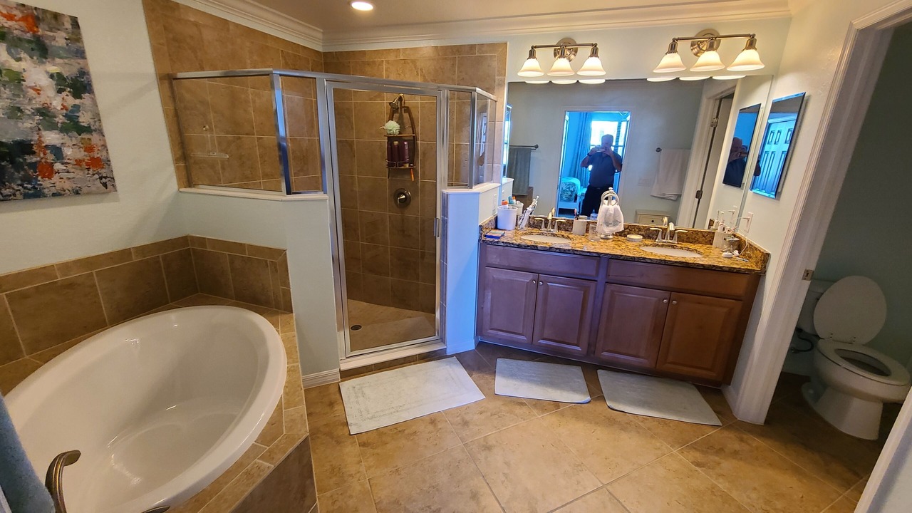 Photo of Bathroom in Naples