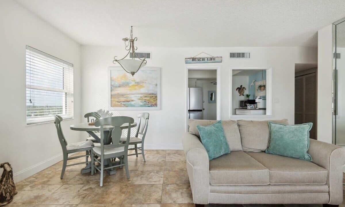 Photo of Livingroom in South Patrick Shores