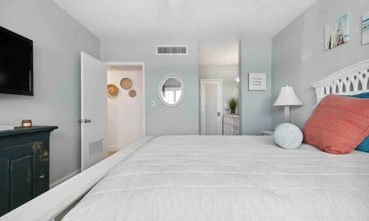 Photo of Bedroom in South Patrick Shores