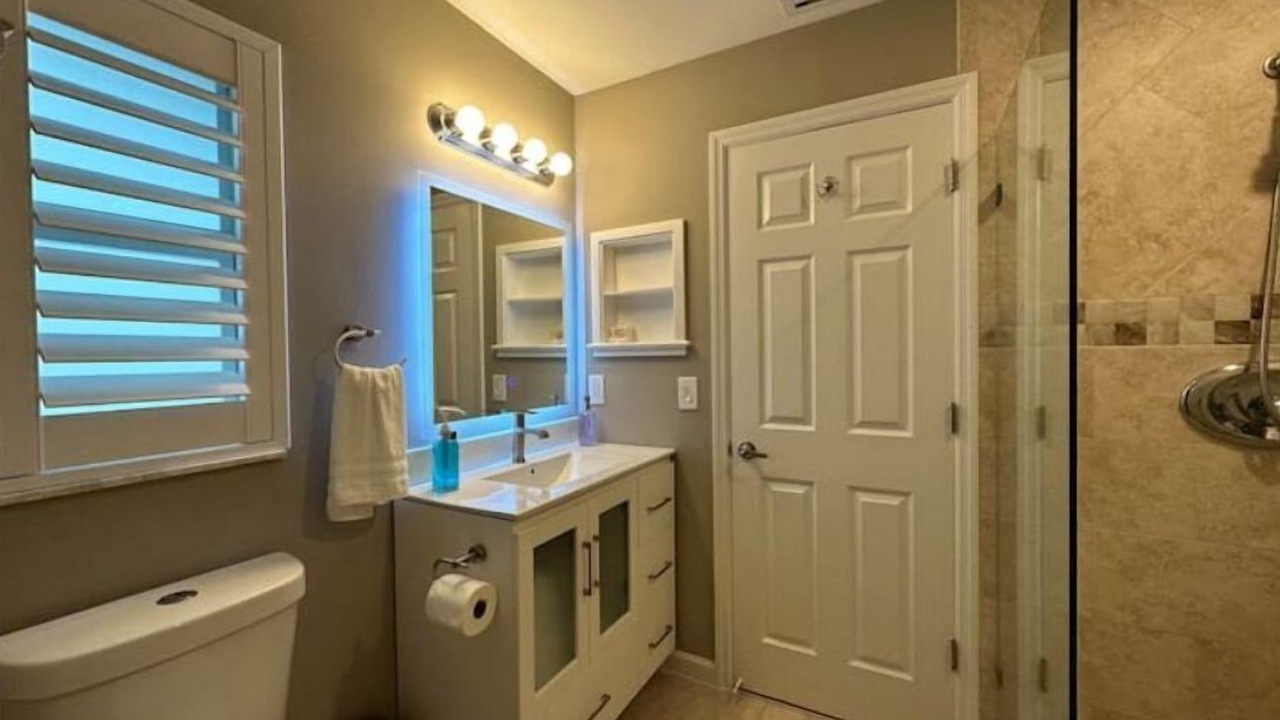 Photo of Bathroom in North Palm Beach Heights