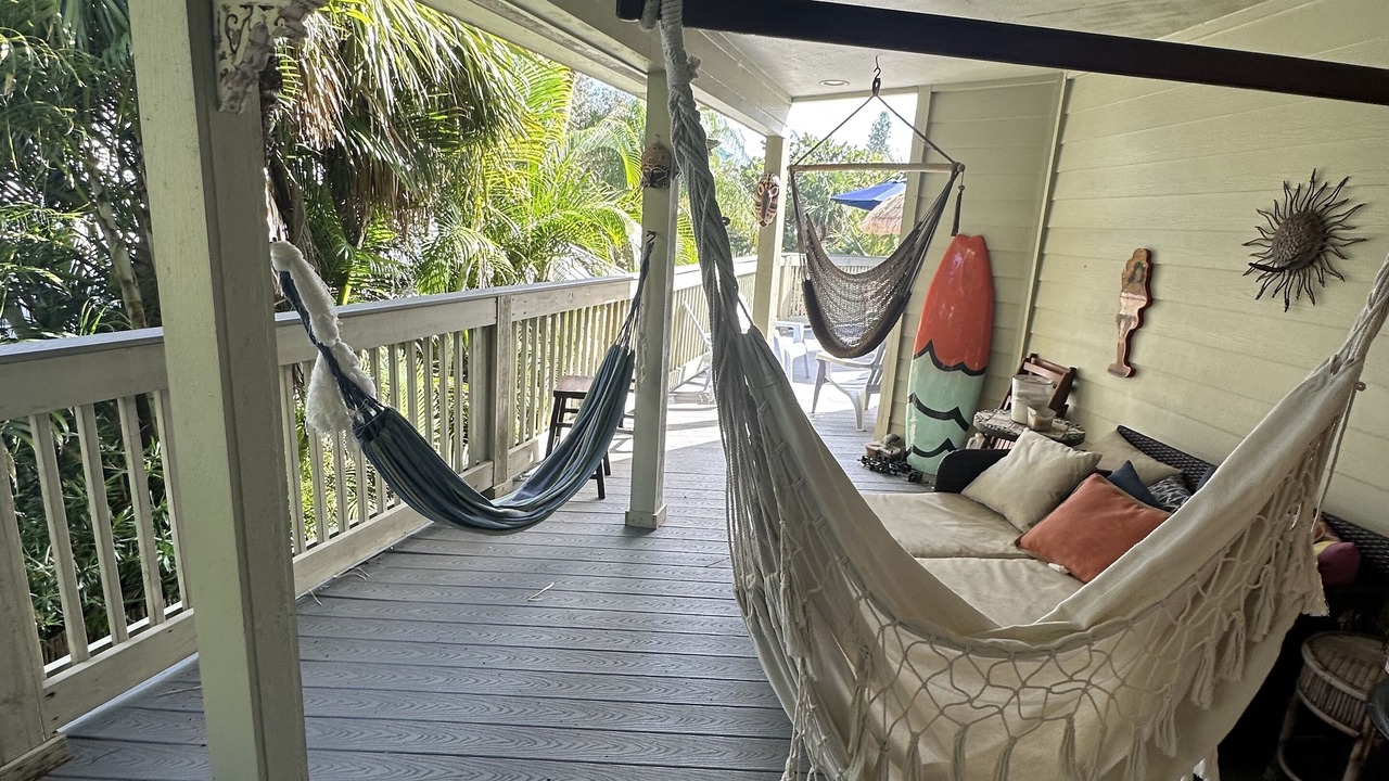 Photo of Patio Balcony in Old Orchid
