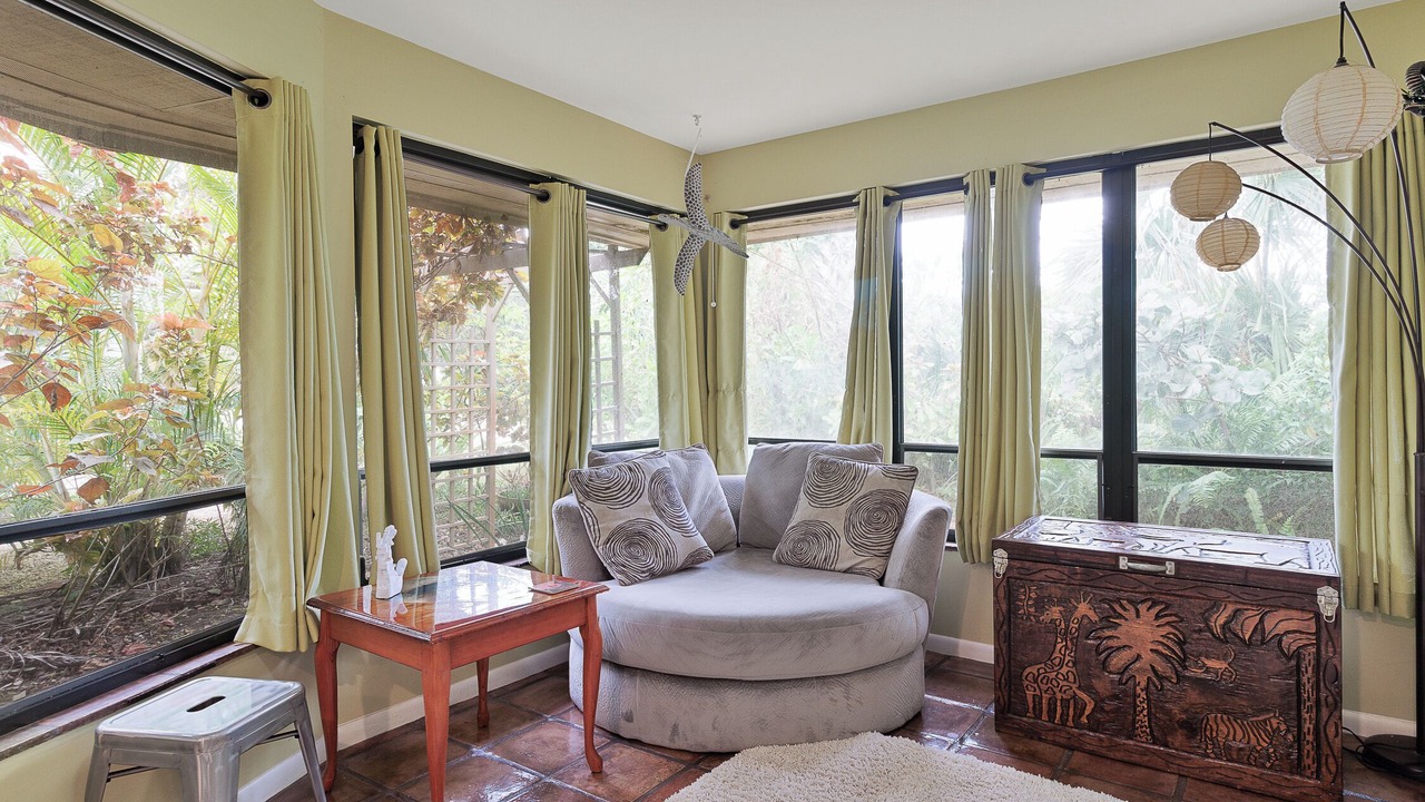 Photo of Livingroom in Old Orchid