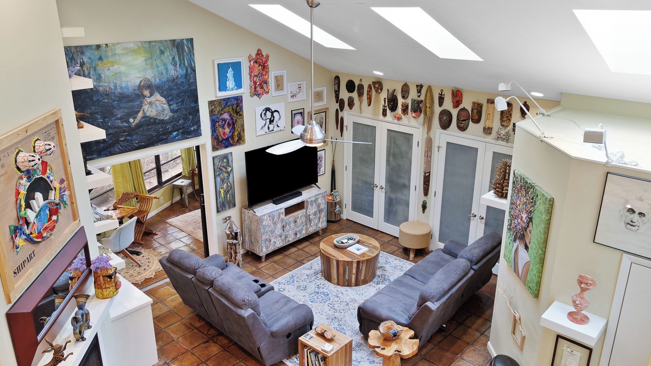 Photo of Livingroom in Old Orchid