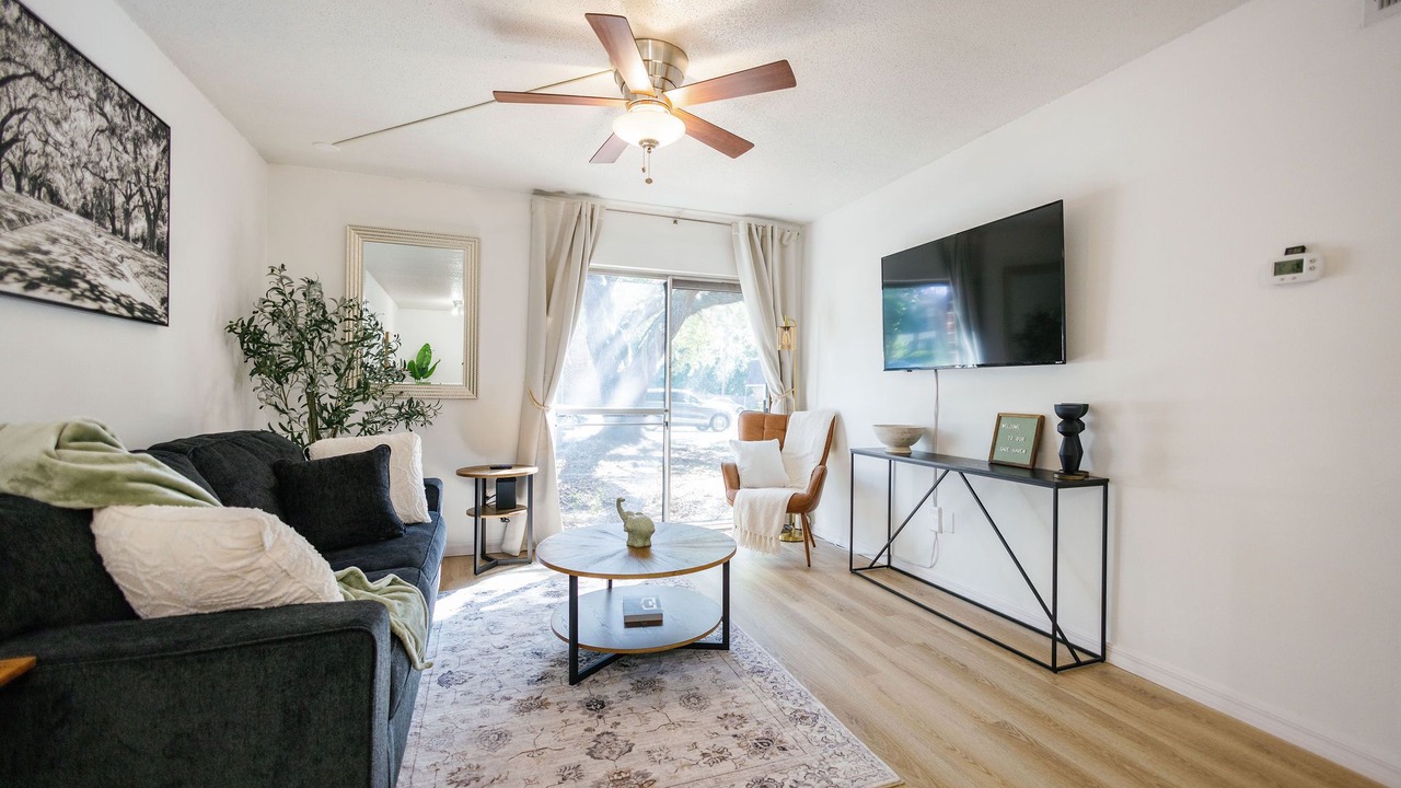 Photo of Livingroom in Gainesville