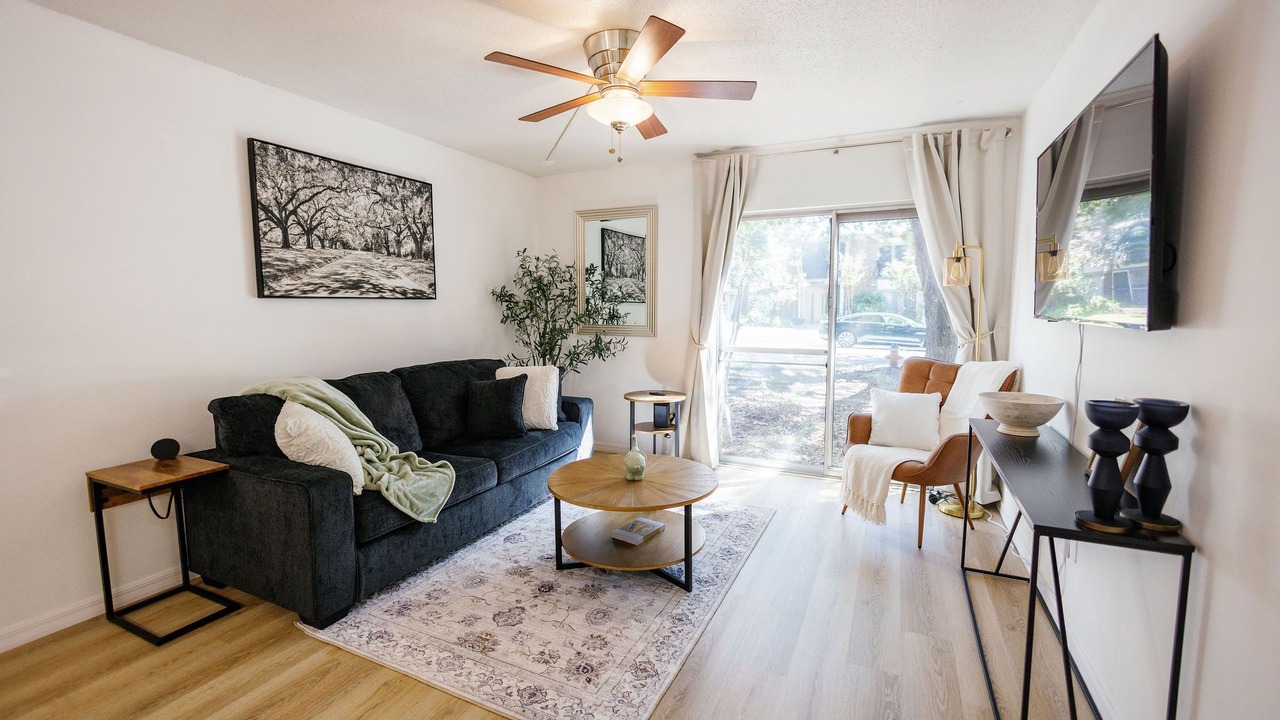 Photo of Livingroom in Gainesville