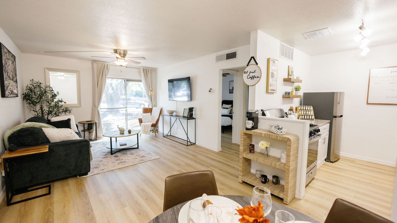 Photo of Livingroom in Gainesville