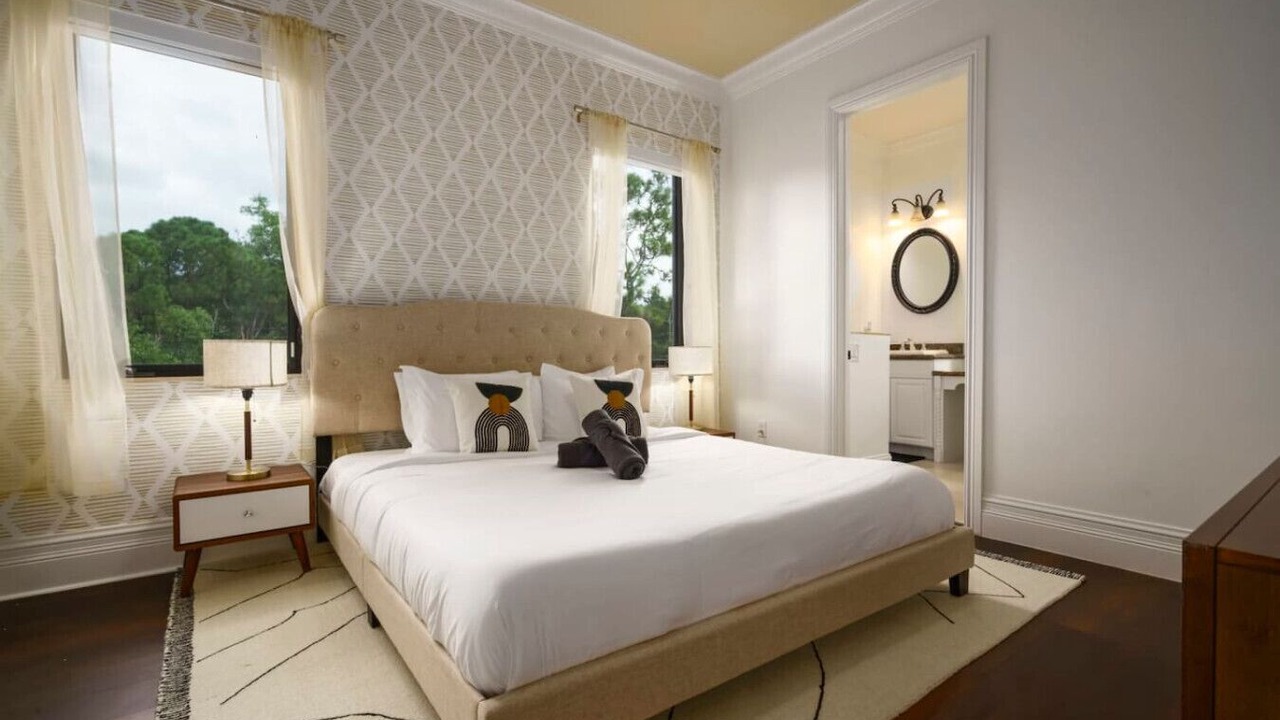 Photo of Bedroom in Palm Beach Country Estates