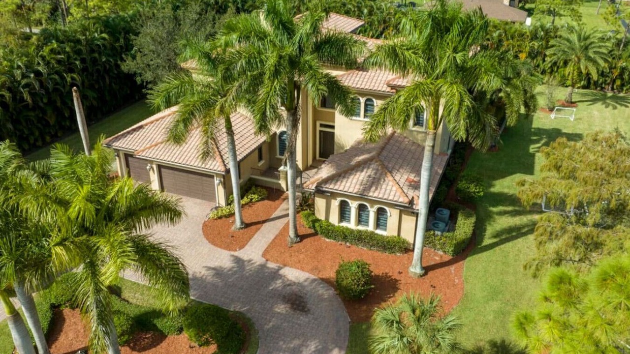 Photo of Outdoor in Palm Beach Country Estates