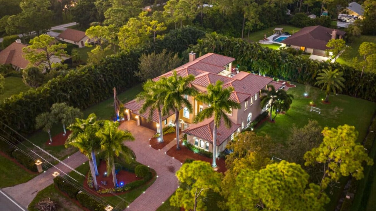 Photo of Outdoor in Palm Beach Country Estates