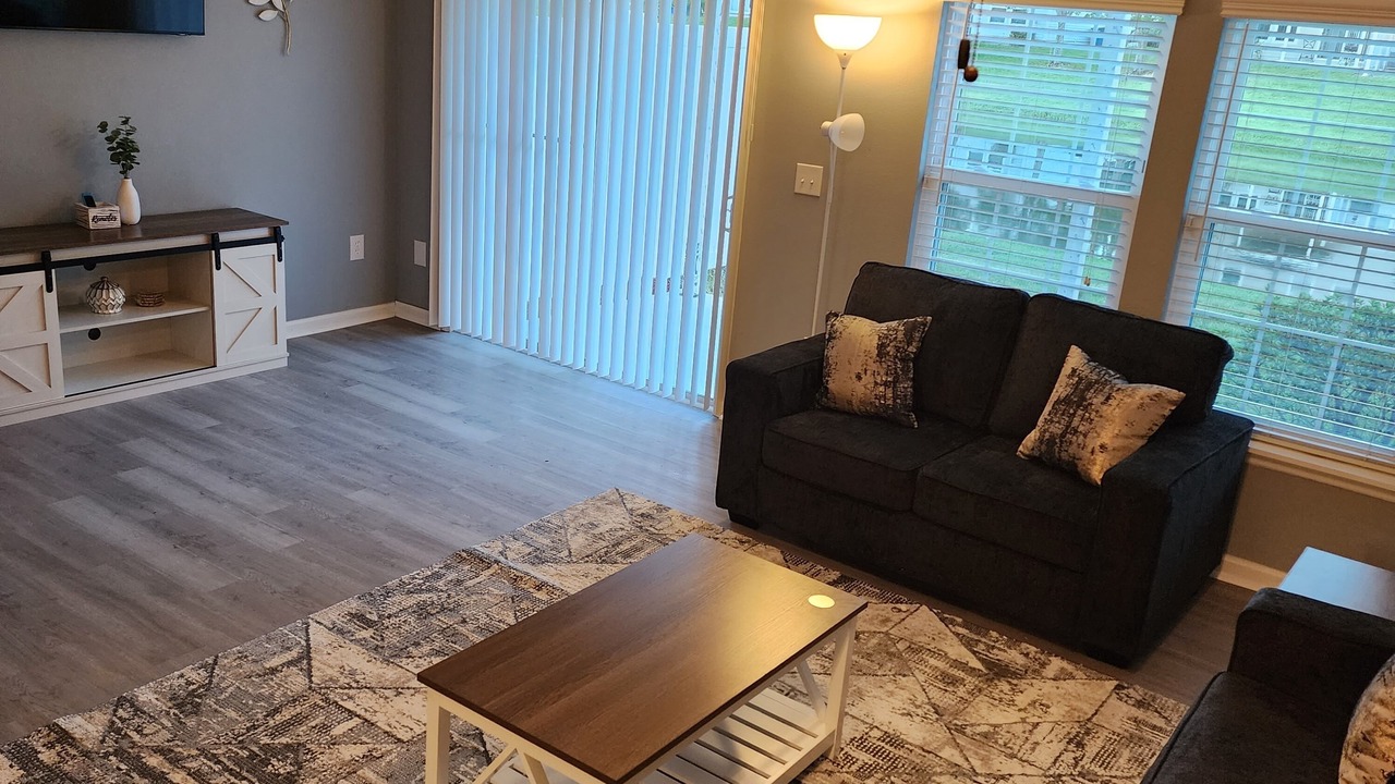 Photo of Livingroom in Northside