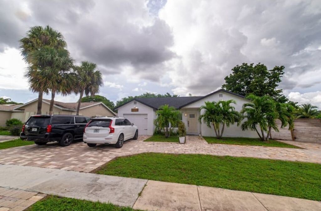 Photo of Outdoor in Sandalfoot Cove