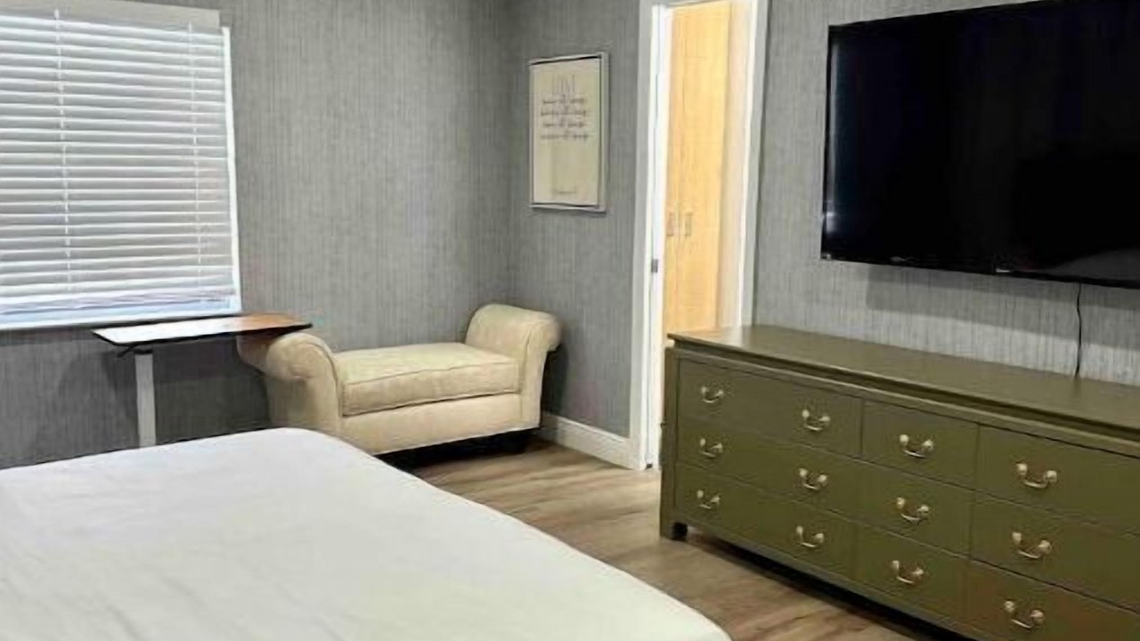 Photo of Bedroom in Sandalfoot Cove