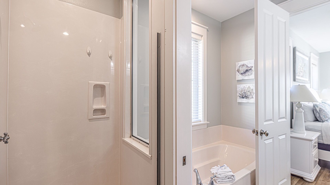Photo of Bathroom in Laurel Grove