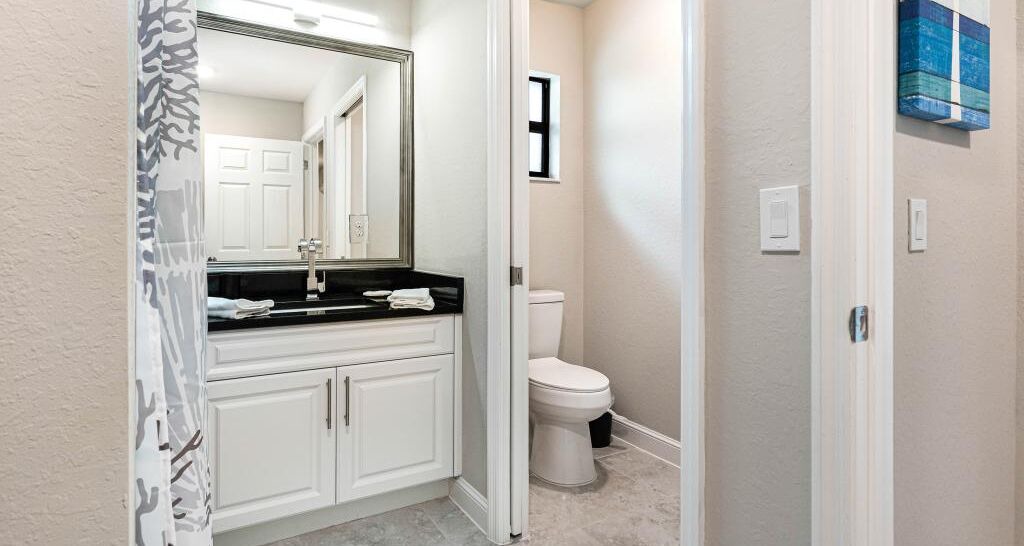 Photo of Bathroom in Mariner