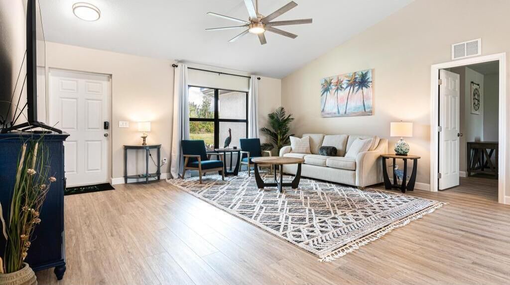 Photo of Livingroom in Mariner